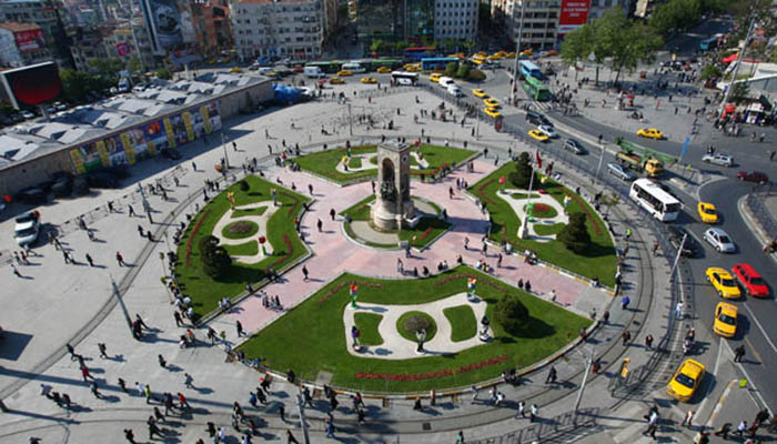 نگاهی کلی به میدان تکسیم استانبول